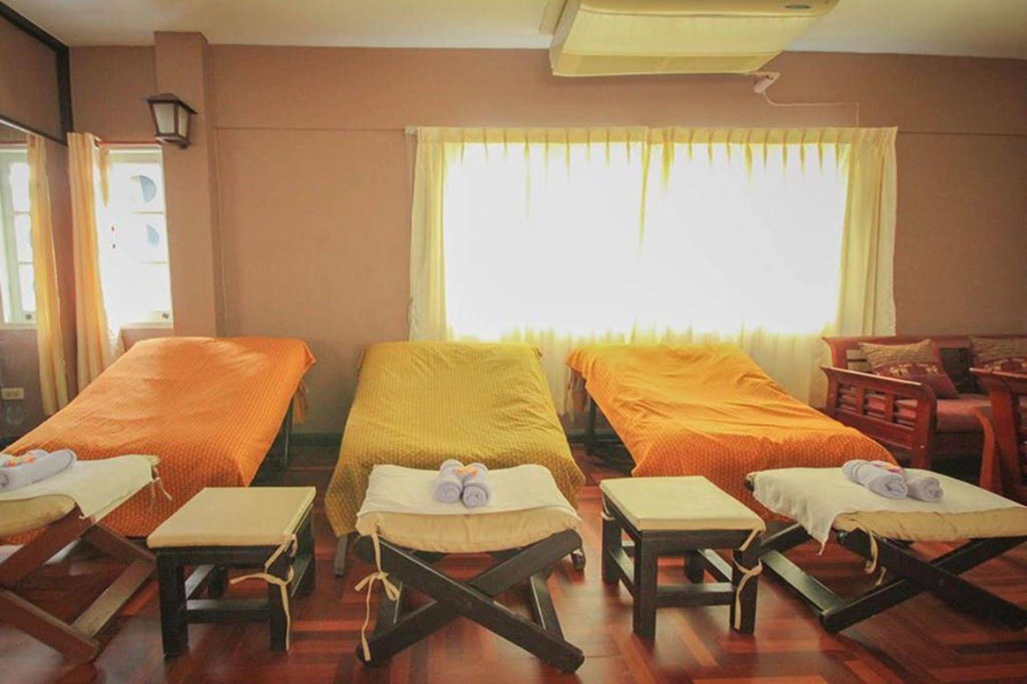 Waratee Spa Resort Villa Bangkok Luaran gambar