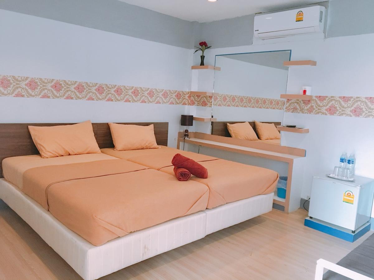 Waratee Spa Resort Villa Bangkok Luaran gambar