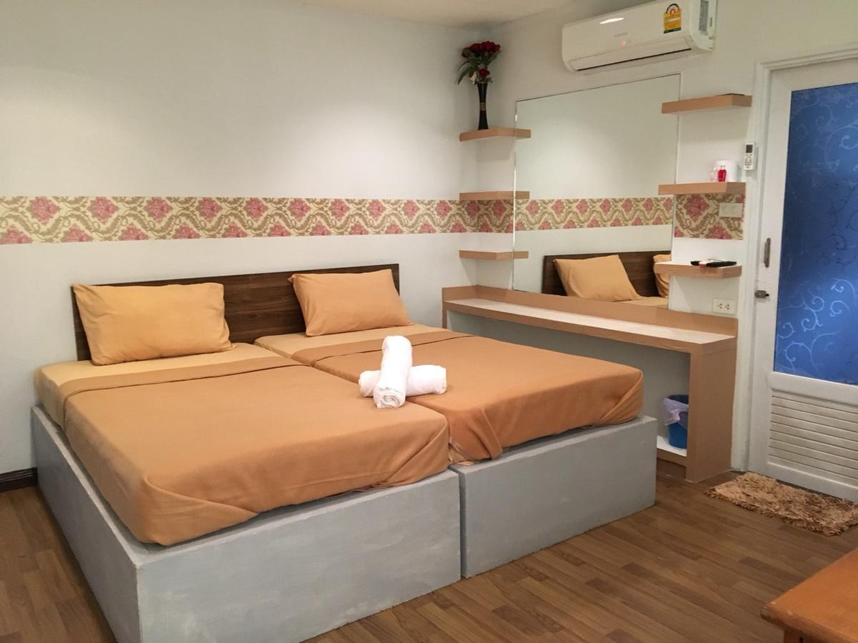 Waratee Spa Resort Villa Bangkok Luaran gambar
